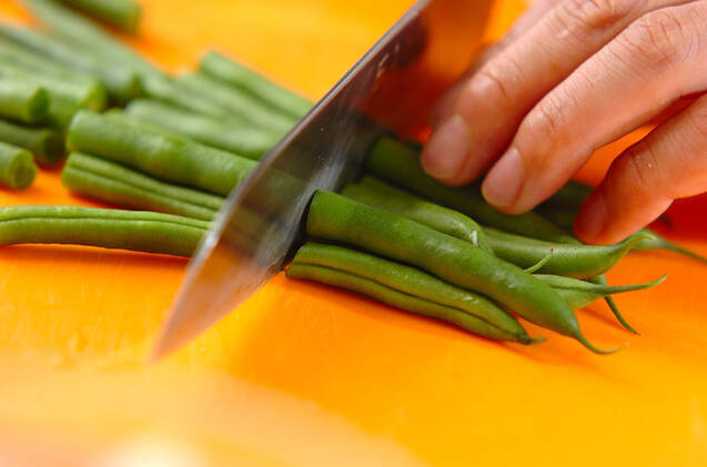 サヤインゲンのピーナッツダレ和えの作り方の手順1