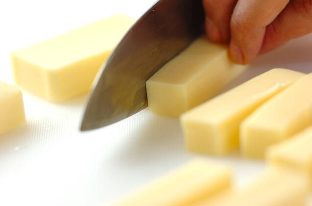 チーズのフライの作り方の手順1
