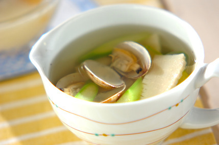 アサリとアスパラのスープ