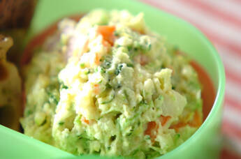 ブロッコリー入りポテトサラダ