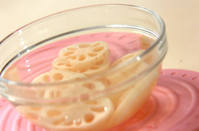 旨味たっぷりレンコンのはさみ揚げの作り方の手順1