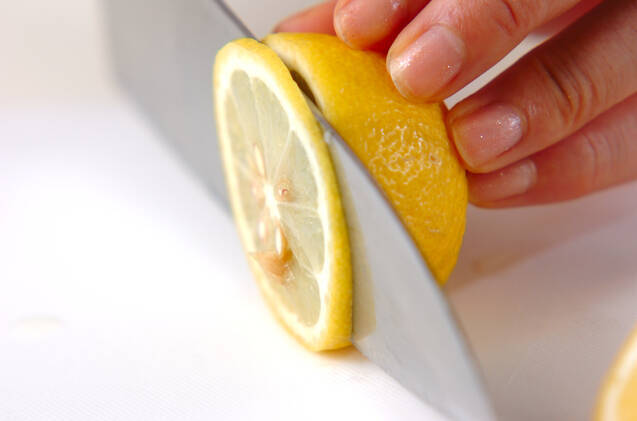 冷レモネードの作り方の手順1