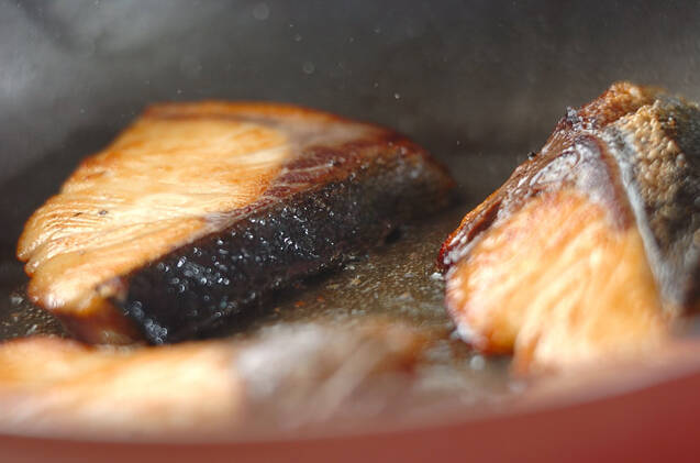 ブリのガーリックソテーの作り方の手順4