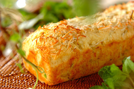 ミントとパインのココナッツケーキ