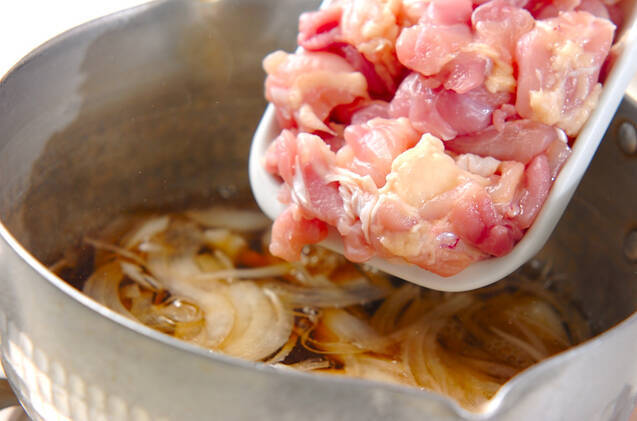 たっぷりネギの親子丼の作り方の手順5