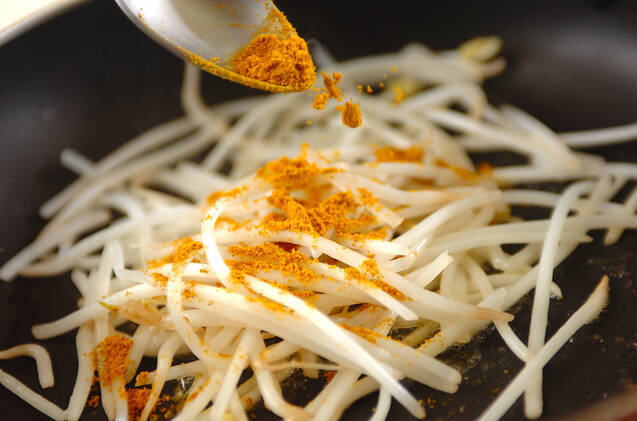 モヤシのカレー炒めの作り方の手順2