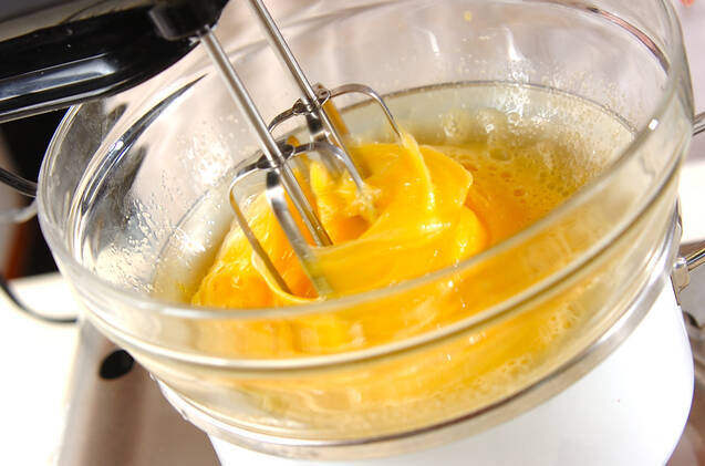 イチゴのビッシュ・ド・ノエルの作り方の手順7