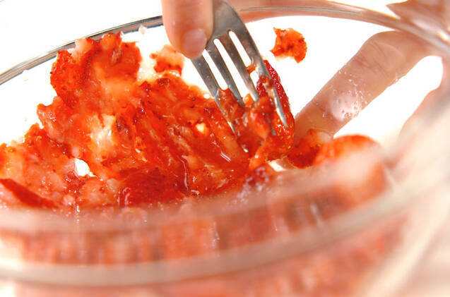 イチゴババロアの作り方の手順1