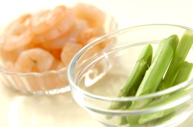 アスパラとエビのパスタの作り方の手順2