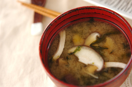 シイタケとアオサのみそ汁