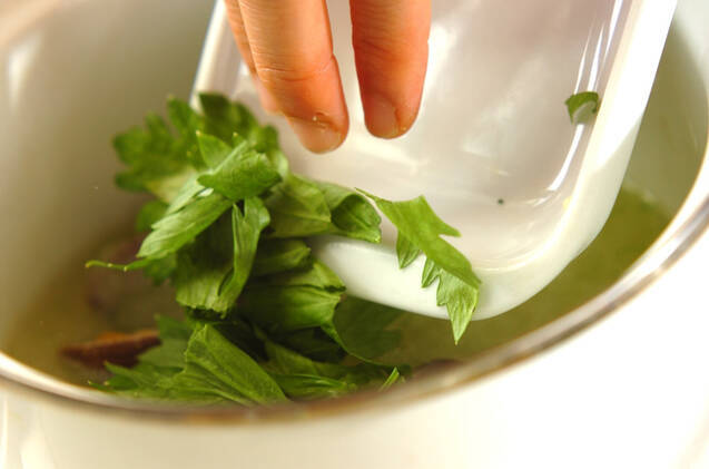 セロリとアサリの香風スープの作り方の手順3