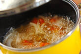 根菜とトマトのコンソメスープの作り方3