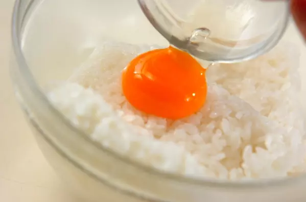 ふんわり卵白のトロトロあんかけチャーハンの下準備1