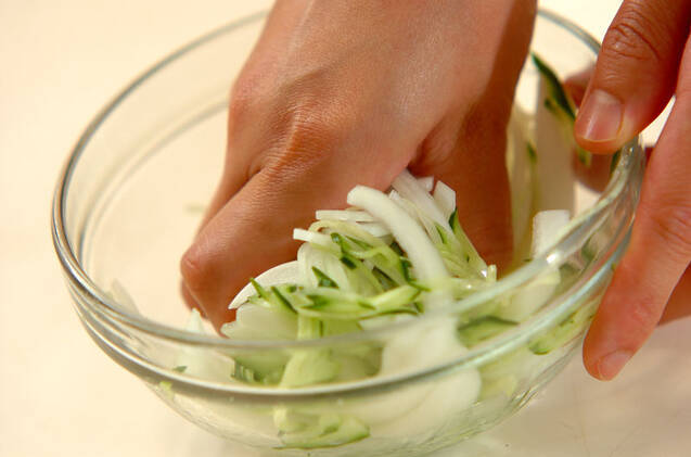 切干し大根のサラダの作り方の手順2
