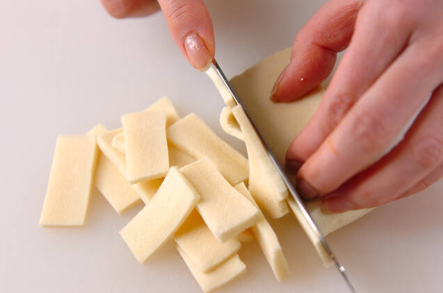 高野豆腐のナムルの作り方の手順1