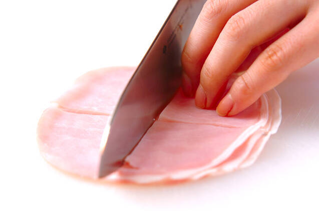 薄切りハムサラダの作り方の手順1