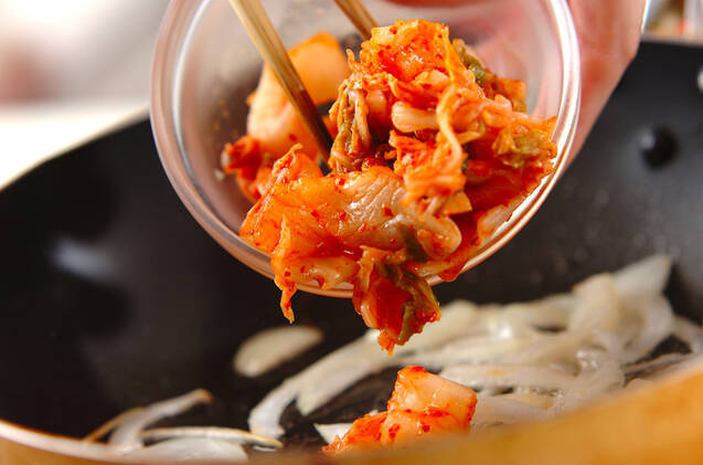 牛肉とキムチの卵とじの作り方の手順2