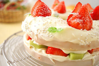 バウムクーヘンでケーキ