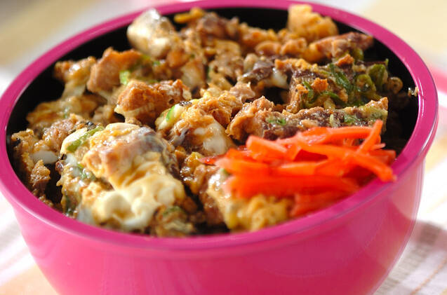 サバの卵とじ丼