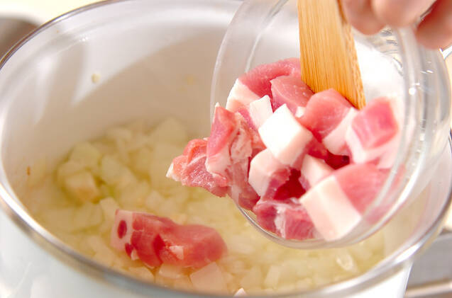 豚肉と豆のカレーグラタンの作り方の手順1