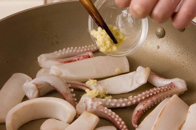 イカのショウガ炒めの作り方の手順2