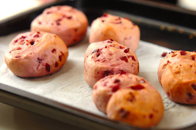 ほんのりイチゴのクランベリーパンの作り方の手順9