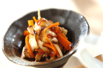 シイタケのエスニックサラダ