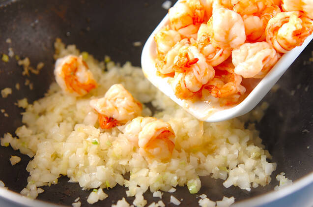 エビチリ丼の作り方の手順7