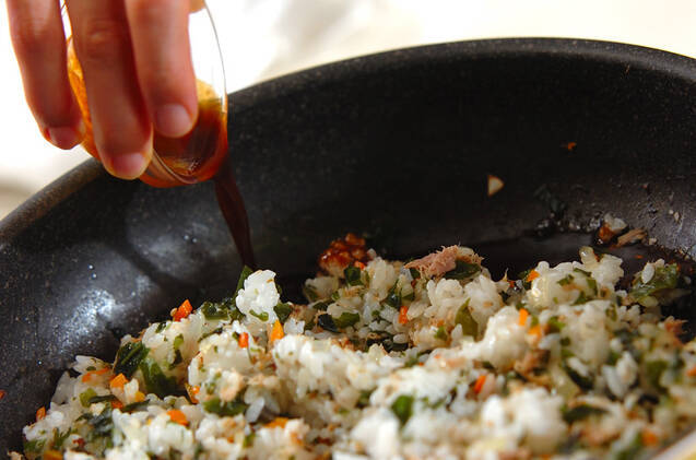 ワカメチャーハンの作り方の手順4