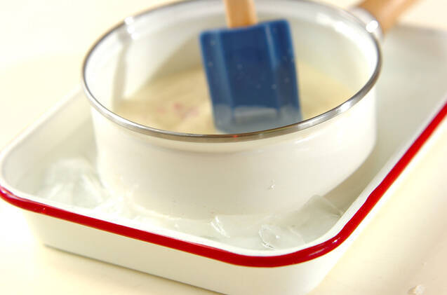 桜のパンナコッタの作り方の手順3