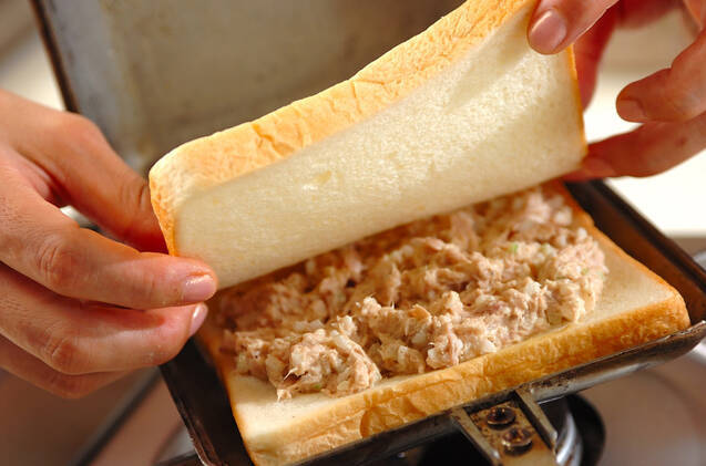 ツナマヨホットサンドの作り方の手順4