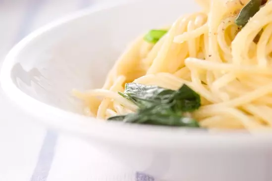 小松菜のシンプルパスタ 副菜 レシピ 作り方 E レシピ 料理のプロが作る簡単レシピ