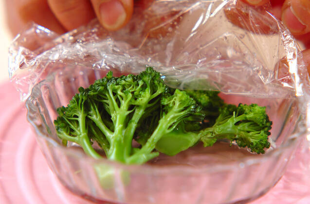 ブロッコリーとベーコンのソテーの作り方の手順1