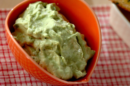 クリーミーアボカドディップ