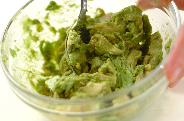 クリーミーアボカドディップの作り方の手順2