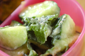 塩もみキュウリの大葉和え