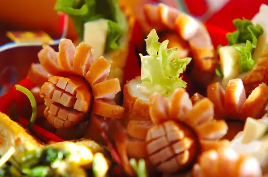 お弁当が華やかに お花のウインナー 副菜 レシピ 作り方 E レシピ 料理のプロが作る簡単レシピ