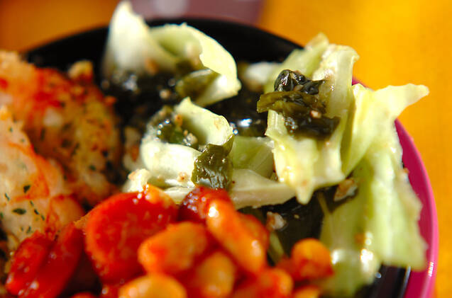 キャベツの旨塩レモンサラダ