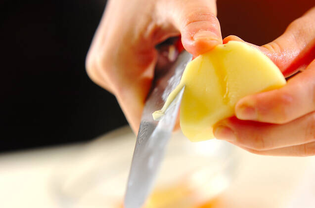 肉ジャガ風煮物の作り方の手順1