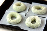 玉ネギとホウレン草のベーグルの作り方9