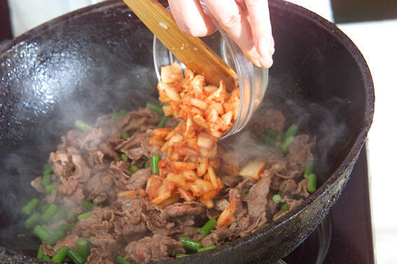 簡単パラパラ！キムチチャーハン 食欲そそる by中島 和代さんの作り方の手順3