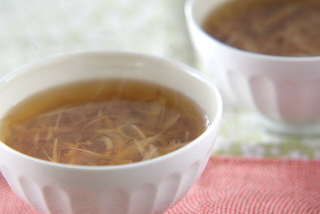 ゴボウと梅のお吸い物