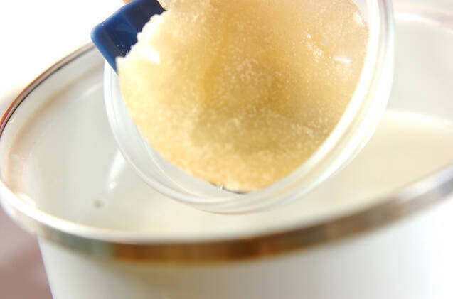 ミルクゼリー黒ゴマソースの作り方の手順4