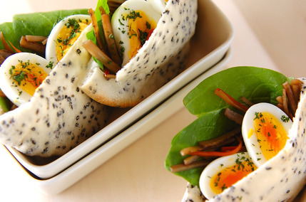 黒ゴマのピタサンド