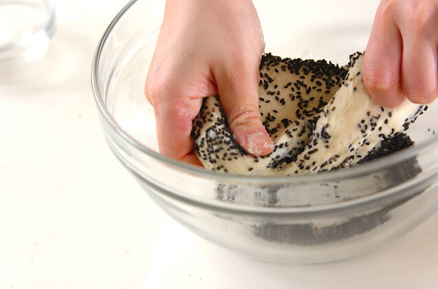 黒ゴマのピタサンドの作り方の手順5