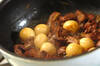レバーとウズラ卵の煮物の作り方の手順4