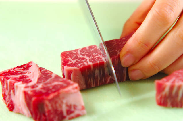 オイルフォンデュの作り方の手順1