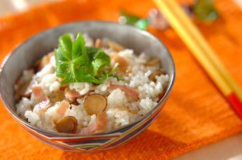 ゴボウとベーコンの混ぜご飯