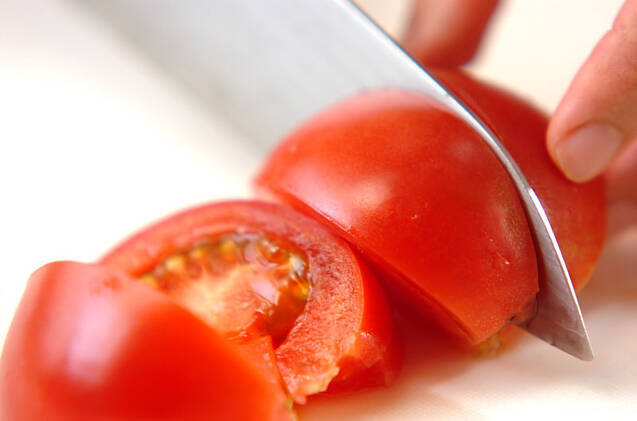 トマトのおかか和えの作り方の手順1