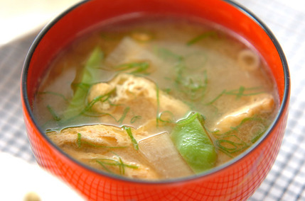 大根と油揚げのみそ汁